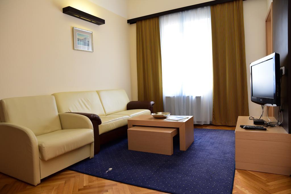 Apartment Aci Marina Црес Экстерьер фото