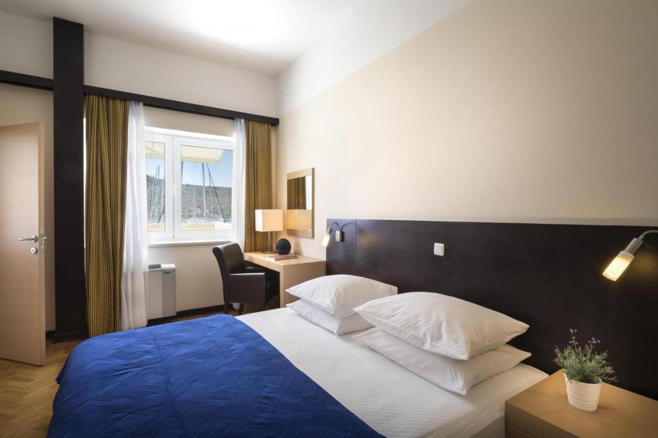 Apartment Aci Marina Црес Экстерьер фото